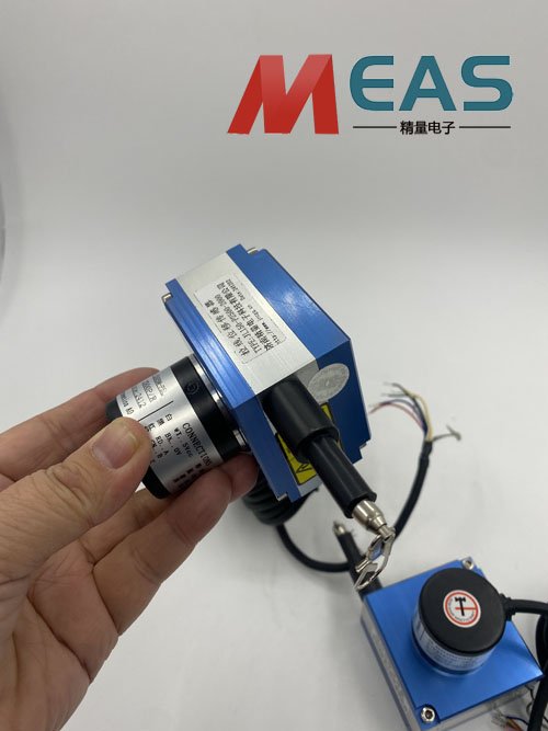 ���Kλ�ƾ��a������(du��)���M(j��n)�к����ă�(y��u)�����{(di��o)��