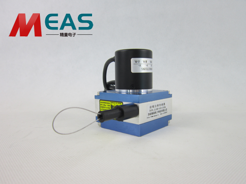 ����λ�ƾ��a����Һ������C(j��)�ϵđ�(y��ng)��