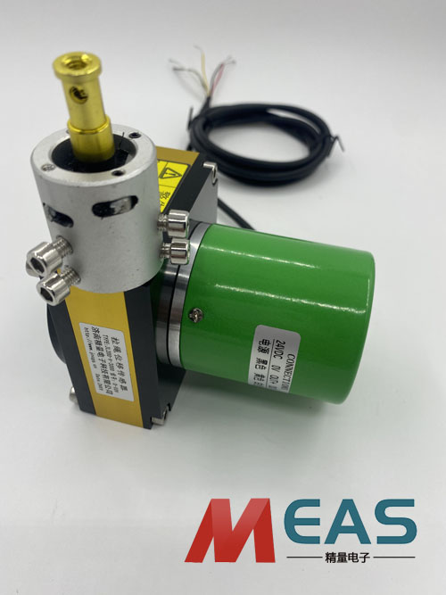 ����λ�ƾ��a������(zh��n)�o�`�ؑ�(y��ng)����늙C(j��)�Ķ�λ�y��ϵ�y(t��ng)��